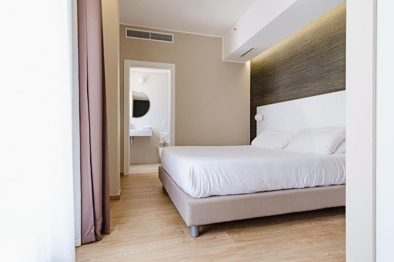 Hotel Boston Bari Eksteriør billede