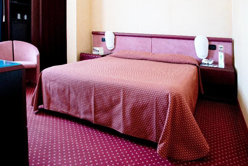 Hotel Boston Bari Eksteriør billede